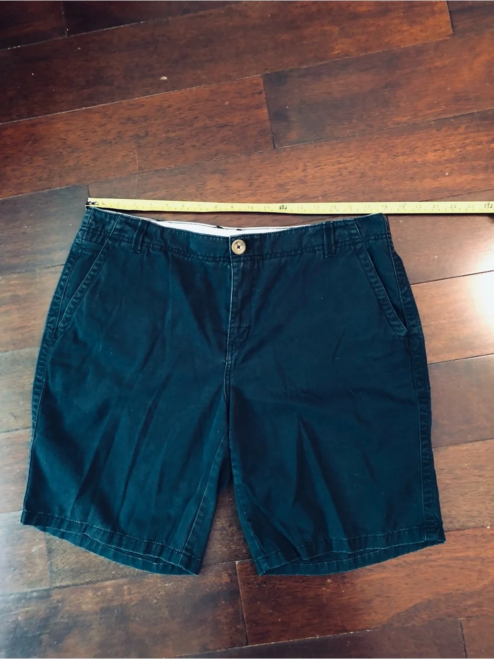 Eddie Bauer Navy Blue Blakely Fit Chino Shorts Cotton Womens 16 Lived-In Fade